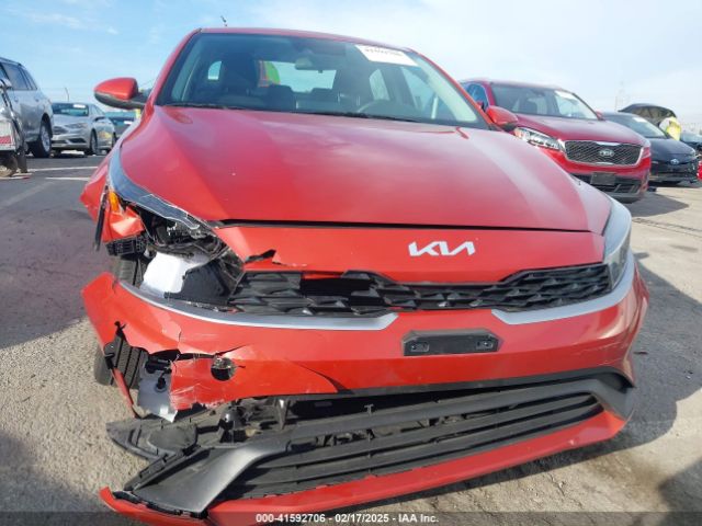3KPF24AD9PE511785 KIA Forte Lxs