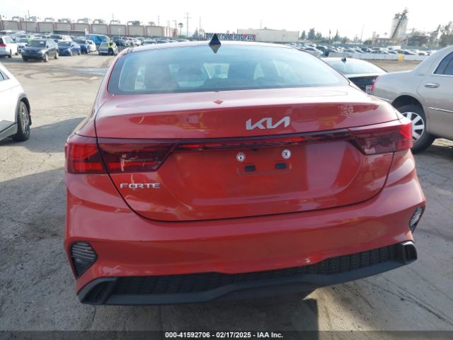 3KPF24AD9PE511785 KIA Forte Lxs