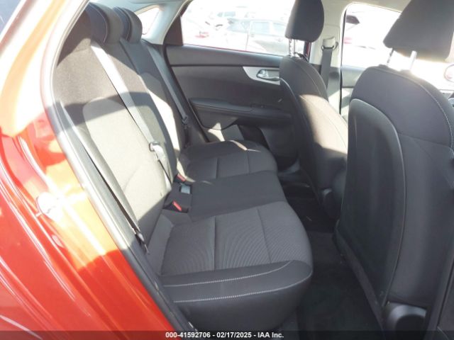 3KPF24AD9PE511785 KIA Forte Lxs