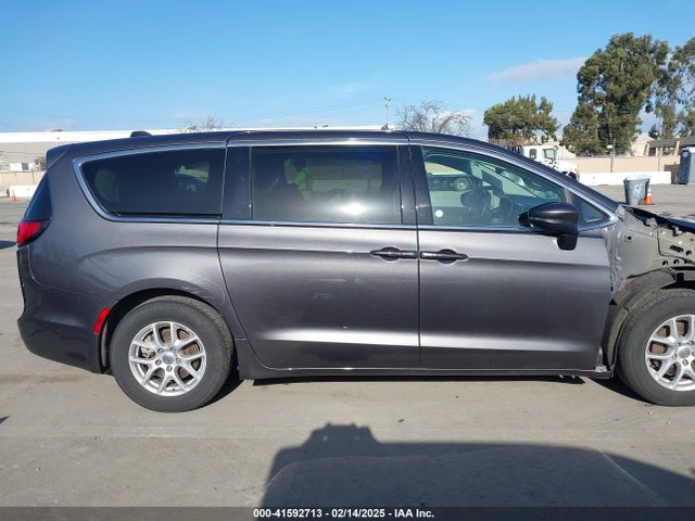 Chrysler Pacifica Touring L 2023 2C4RC1BG3PR546628 Image 14