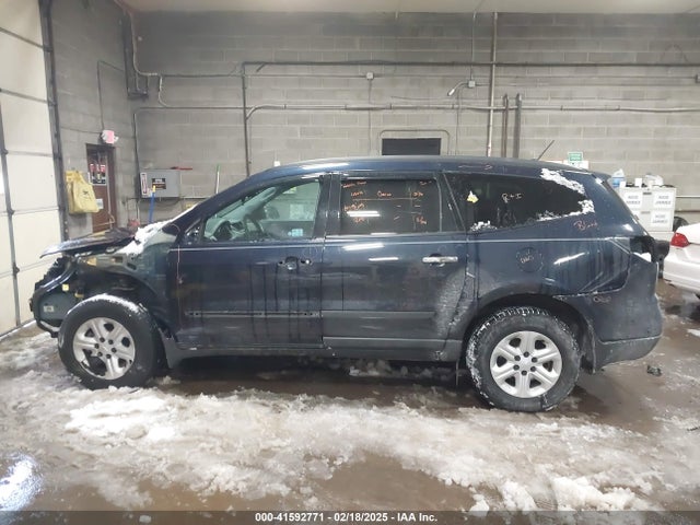 Chevrolet Traverse Ls 2015 1GNKRFED8FJ290656 Image 15
