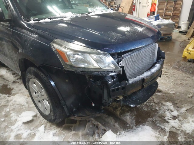 Chevrolet Traverse Ls 2015 1GNKRFED8FJ290656 Image 18