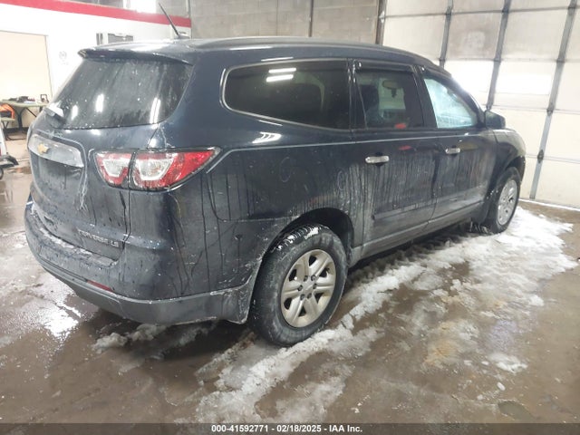 Chevrolet Traverse Ls 2015 1GNKRFED8FJ290656 Image 4