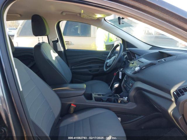1FMCU0F78HUA76118 Ford ESCAPE S