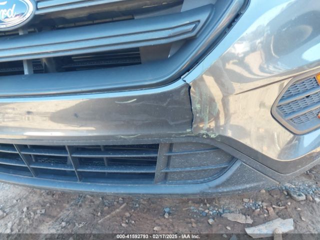 1FMCU0F78HUA76118 Ford ESCAPE S