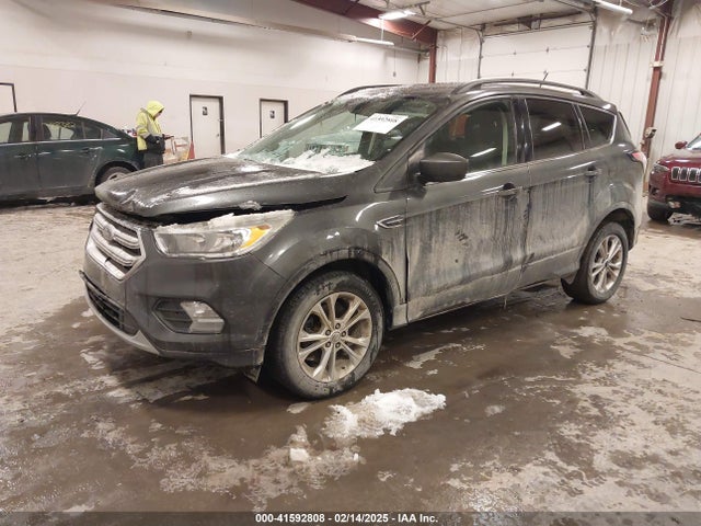 1FMCU9GD8JUA53114 Ford ESCAPE SE