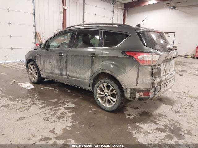 1FMCU9GD8JUA53114 Ford ESCAPE SE