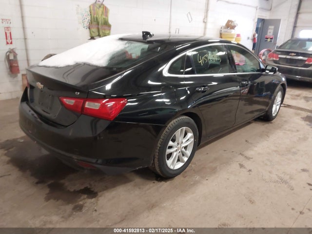 Chevrolet MALIBU LT 2018 1G1ZD5ST7JF178379 Image 4