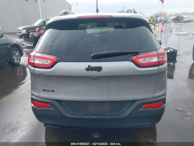1C4PJMCX4JD548136 Jeep Cherokee Latitude 4x4