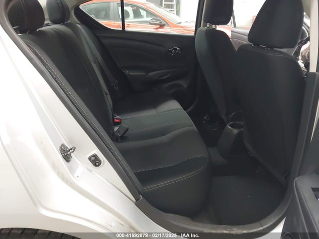 3N1CN7AP7JL882665 Nissan Versa 1.6 Sv