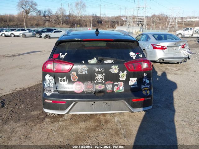 KNDCB3LC4J5108270 KIA NIRO LX