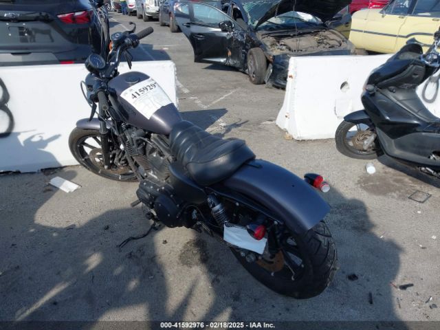 2017 HARLEY-DAVIDSON XL883 1HD4LE23XHC432990 Photo 2