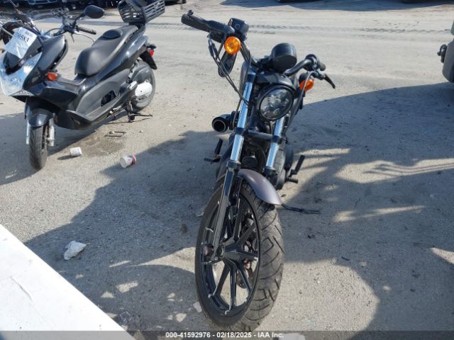 2017 HARLEY-DAVIDSON XL883 1HD4LE23XHC432990 Photo 4