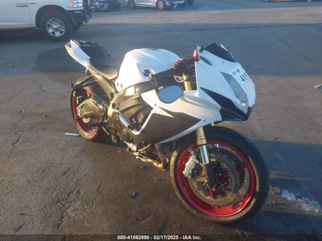 2017 SUZUKI GSX-R750 JS1GR7MA4H2102136