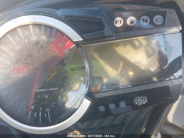 2017 SUZUKI GSX-R750 JS1GR7MA4H2102136 Photo 6