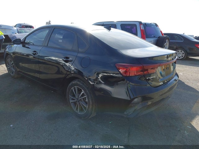 3KPF24AD8PE637314 KIA Forte Lxs