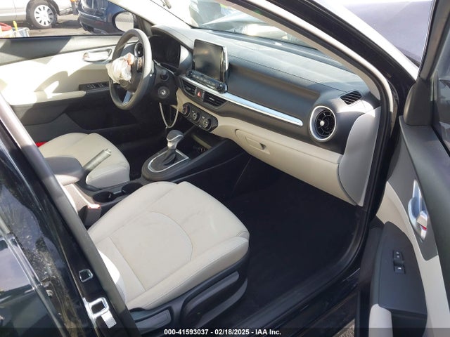 3KPF24AD8PE637314 KIA Forte Lxs