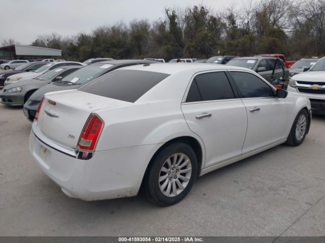 2011 CHRYSLER 300 2C3CA5CG3BH561263 Photo 3
