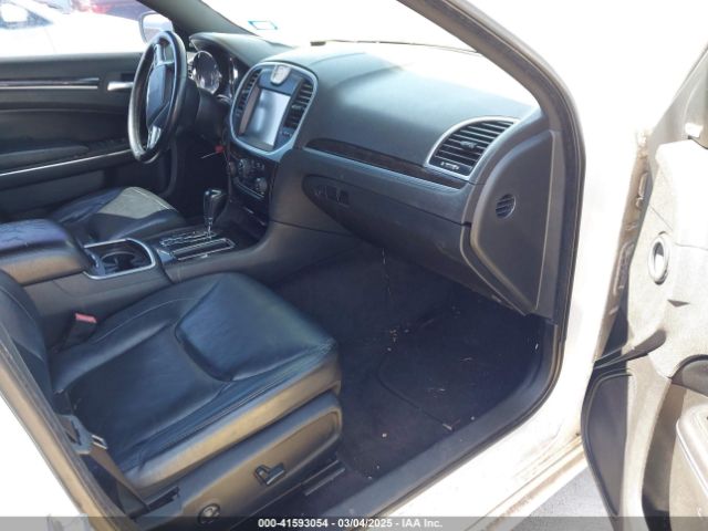 2011 CHRYSLER 300 2C3CA5CG3BH561263 Photo 4