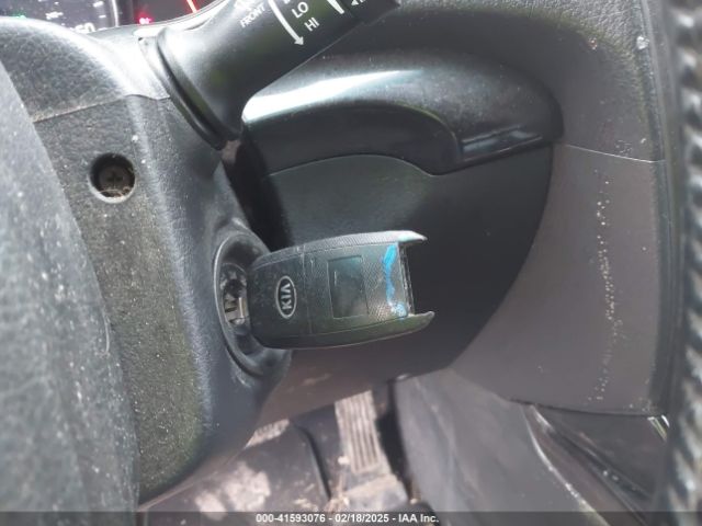 5XYKT4A6XEG436544 KIA SORENTO LX