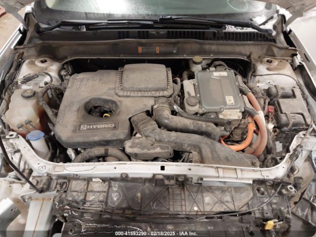 3FA6P0LU8JR191629 Ford Fusion Hybrid Se
