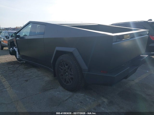 2024 TESLA CYBERTRUCK 7G2CEHED2RA050884 Photo 2