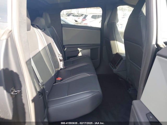 2024 TESLA CYBERTRUCK 7G2CEHED2RA050884 Photo 7