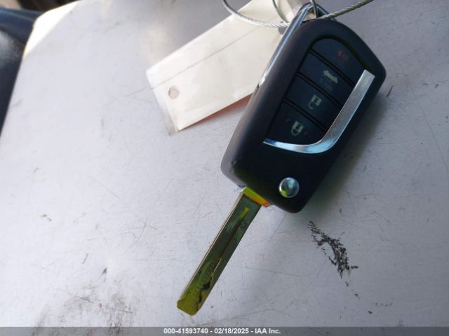 JTDEPMAE2MJ153479 Toyota COROLLA LE
