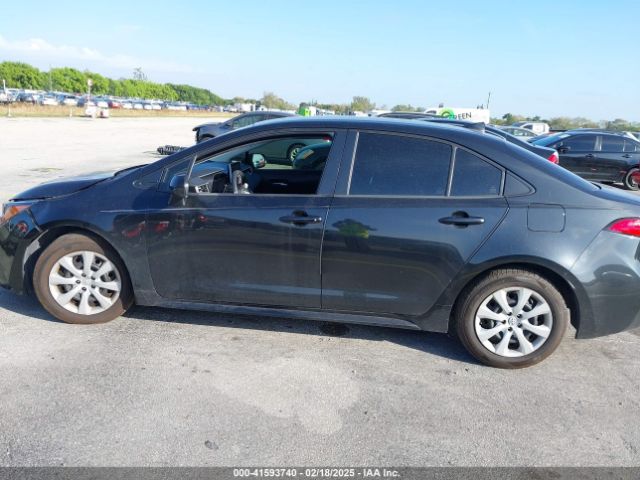 JTDEPMAE2MJ153479 Toyota COROLLA LE