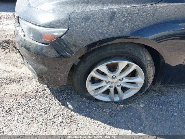 1G1ZD5ST1JF154823 Chevrolet MALIBU LT