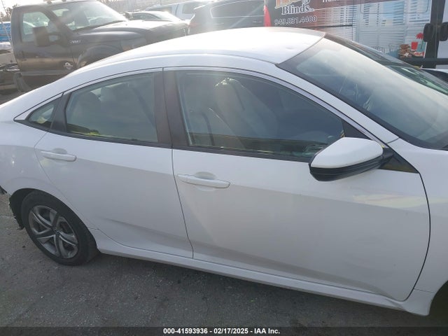 Honda Civic Lx 2018 2HGFC2F57JH532344 Image 14