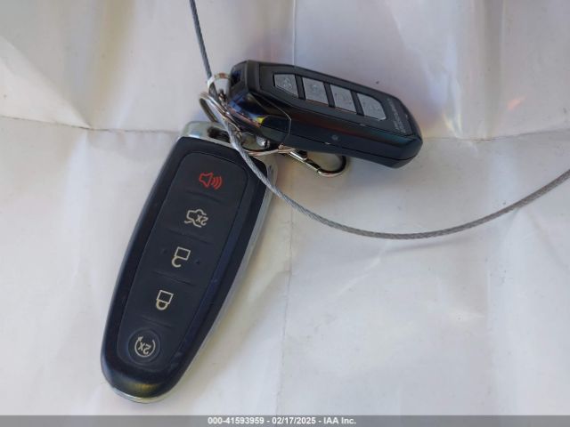 1FADP5CU8FL101051 Ford C-max Energi Sel