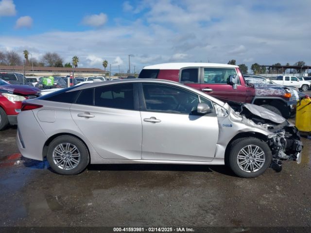 JTDKAMFP2M3182760 Toyota Prius Prime Le