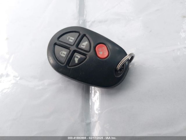 5TDKK3DC5GS755130 Toyota Sienna Le 8 Passenger