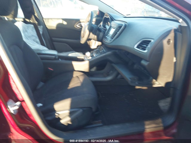 Продажа на аукционе авто 2015 Chrysler 200 Limited, vin: 1C3CCCAB6FN618672, номер лота: 41594193