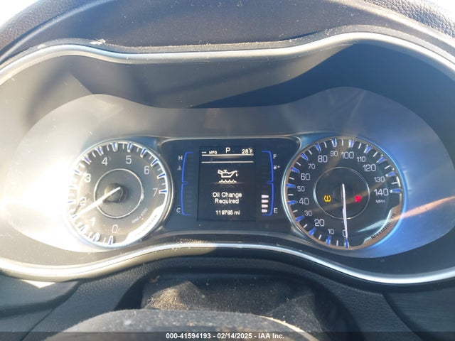 Продажа на аукционе авто 2015 Chrysler 200 Limited, vin: 1C3CCCAB6FN618672, номер лота: 41594193