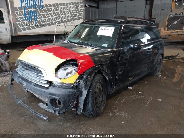 2011 MINI COOPER CLUBMAN WMWZF3C50BT188693 Photo 1