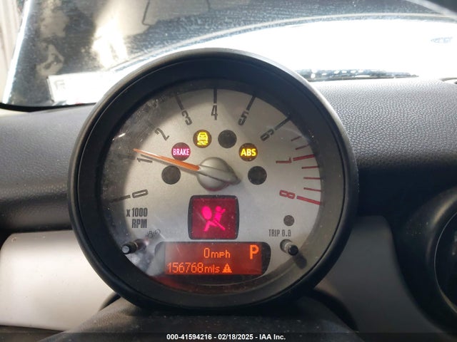 2011 MINI COOPER CLUBMAN WMWZF3C50BT188693 Photo 6