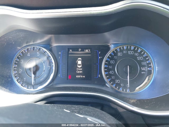 1C3CCCAB0FN677328 Chrysler 200