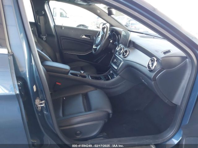 WDCTG4GB3KJ643943 Mercedes-Benz Gla 250 4matic