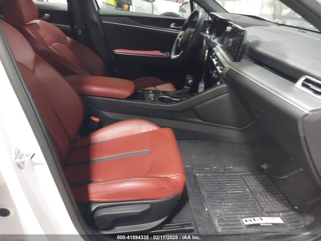 5XXG64J2XRG239684 KIA K5 Gt-line