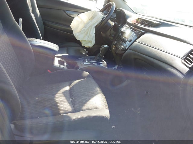 JN8AT2MT9HW131839 Nissan ROGUE SV