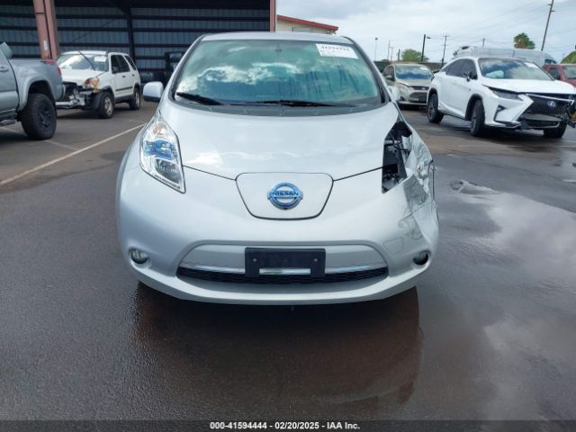 1N4BZ0CP6HC305848 Nissan 2017