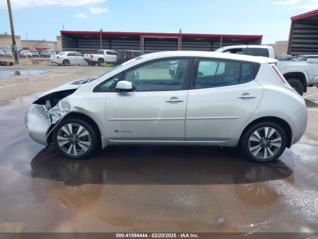 1N4BZ0CP6HC305848 Nissan 2017