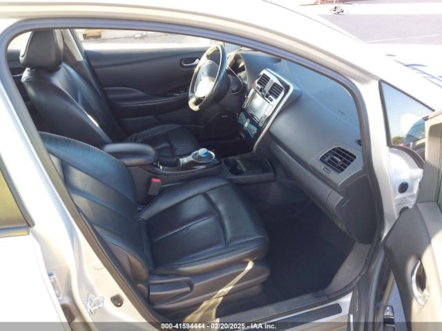 1N4BZ0CP6HC305848 Nissan 2017