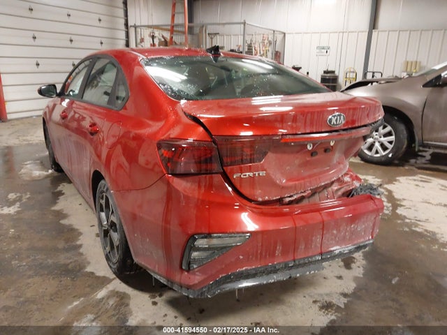 3KPF24AD9ME371555 KIA Forte Lxs