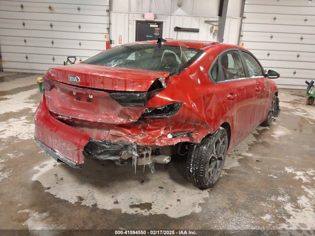 3KPF24AD9ME371555 KIA Forte Lxs
