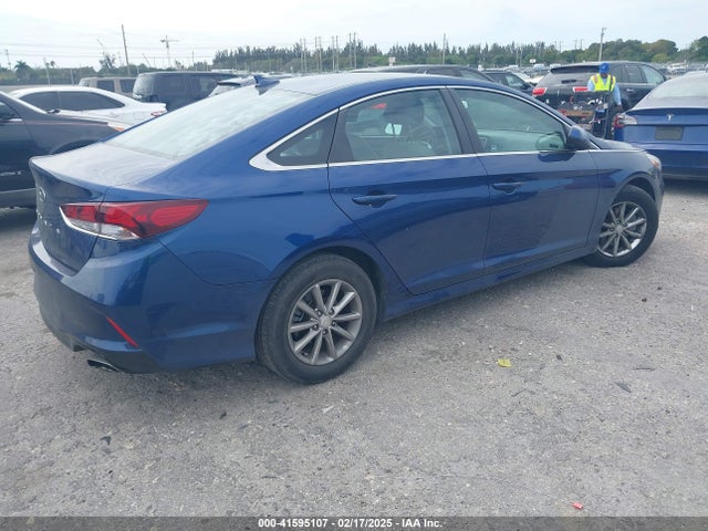 Hyundai SONATA SE 2018 5NPE24AF0JH697815 Image 4