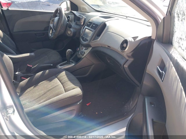 1G1JC5SH8F4118321 Chevrolet Sonic Lt Auto