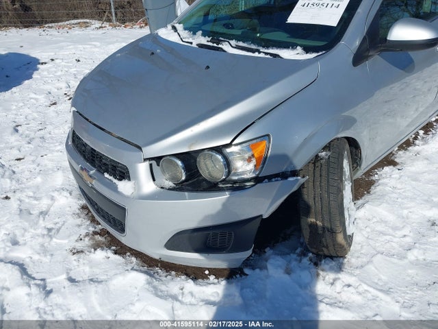 1G1JC5SH8F4118321 Chevrolet Sonic Lt Auto